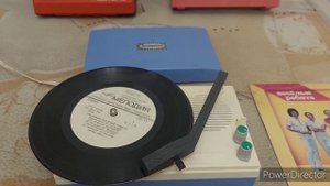 Детская игрушка из ссср, проигрыватель виниловых пластинок.