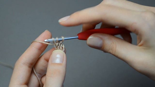 ЭЛАСТИЧНЫЙ НАБОР КРЮЧКОМ ИЗ СТОЛБИКОВ С НАКИДОМ. УРОКИ ВЯЗАНИЯ КРЮЧКОМ || НАЧНИ ВЯЗАТЬ! смотреть онлайн