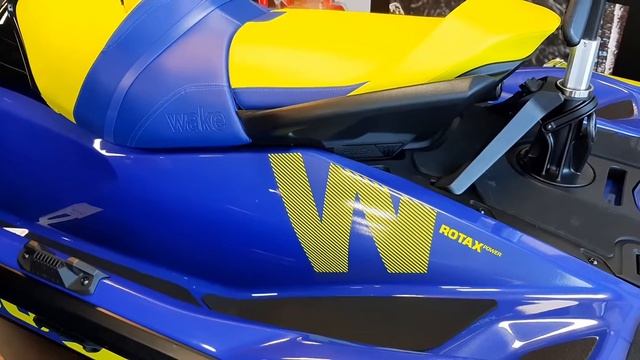 Буксировочная стойка на гидроциклах SEA-DOO