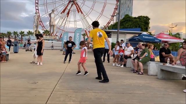 Гогия Лезгинка 2021 Девушки Танцуют Круто Чеченская Песня Gogia Хит Мира ALISHKA Батуми смотреть онлайн