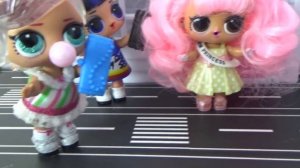 ПЕРВЫЙ ПАМЯТНИК КУКЛЕ ЛОЛ СЮРПРИЗ! Ооак ЛОЛ харли и другие злодеи против Супер биби и семейки ЛОЛ