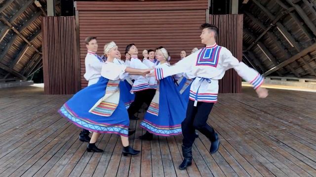 Онежская круговая кадриль. МГТКВХА Северная Мозаика. День города Москва смотреть онлайн