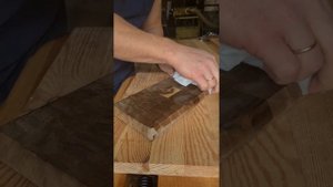 Отделка торцевой разделочной доски из ореха