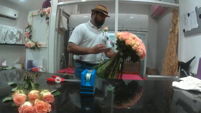 HOW TO MAKE 100 ROSES BOUQUET ,,,, смотреть онлайн