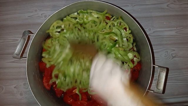 ВКУСНЕЙШИЙ САЛАТ ИЗ ПОМИДОР НА ЗИМУ ! ❤️ ÇOX DADLİ POMİDOR SALATI ! смотреть онлайн