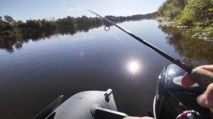 Спиннинг на реке, поймал КРУПНУЮ Щуку.mp4