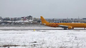 Посадка Embraer-195 в аэропорт Саратов-Центральный