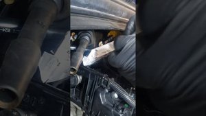 BMW 2 Series Gran Tourer 1.5 218i (2017 - 2020). Spark plug replacement. Ignition coil removal