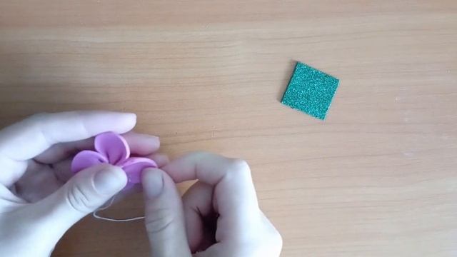 Простой цветок на заколку клик клак | из фоамирана своими руками | Tutorial | flowers from foamiran смотреть онлайн