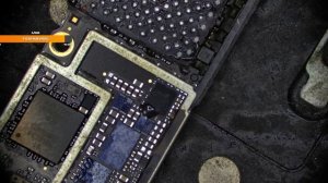 iPhone Х не заряжается