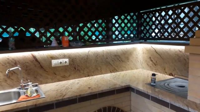 Печной комплекс в загородном доме. Состоит из барбекю, плиты под казан, помпейской печи и столешниц смотреть онлайн