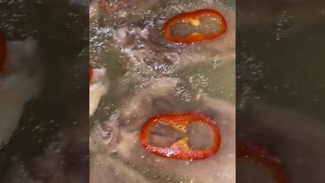 Заливное из говяжьего языка! #заливное #язык #язык говяжий #холодецрецепт #холодецбезжелатина #холо смотреть онлайн