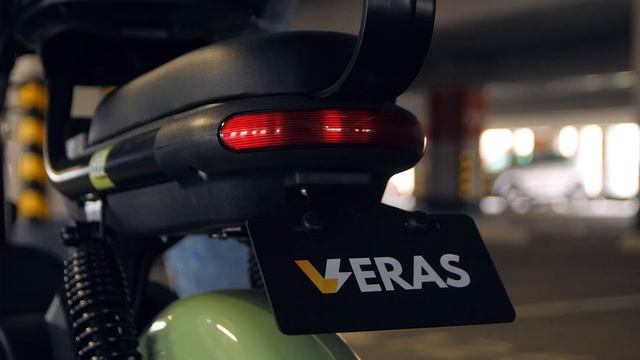 VERAS MiDO KX-5 - яркий и комфортный электроскутер смотреть онлайн