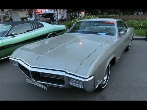 Парк горького. Выставка американских автомобилей, тюнинг - авто. Винтаж и современные.