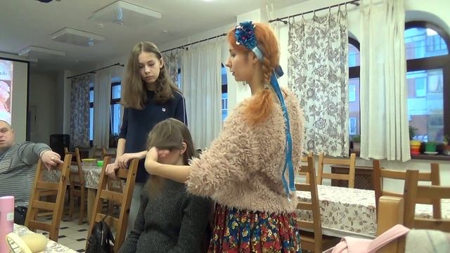 Прически к балу пробор на бок смотреть онлайн