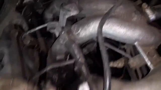 Mercedes-Benz W124 300D замена тройничка системы вентиляции картера смотреть онлайн