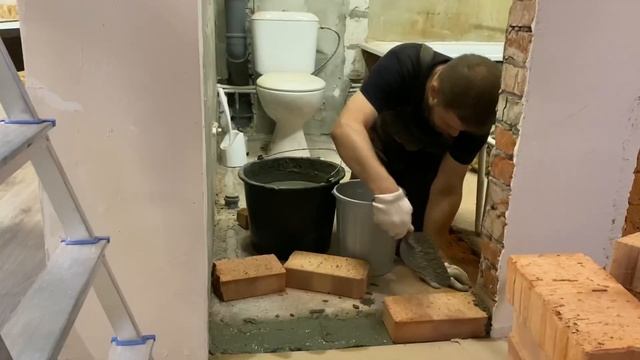 ОБЪЕДИНИЛИ ТУАЛЕТ С ВАННОЙ / ломаем перегородку, возводим стену #ремонтвваной#ремонт#ремонтдома
