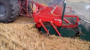 Глубокорыхлитель+КИРОВЕЦ К-735(К-744Р2)Безотвальная обработка. Пашем "каменное" поле.