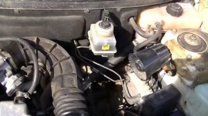 Приора  троит мотор дергает,замена свечей не помагла