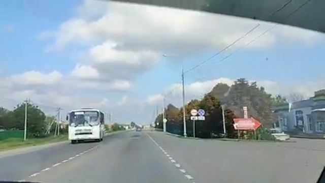 Вот так и живём. Огород убираем. Делаем запасы на зиму. Лишнее продаём. смотреть онлайн