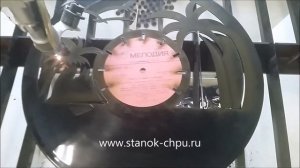 Бизнес идея Лазерная резка виниловой пластинки на лазерном станке DeKart LE 6090. Изготовление часо
