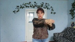 Как   сшить  кофту  с горловиной  КАПЕЛЬКА.  Кофта  из  остатков  ткани с  гипюровыми  руковами.