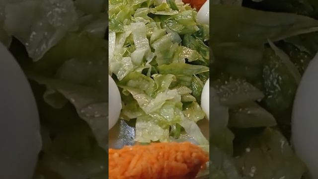 Салат три в одном, фаршированные яйца, морковные роллы, нарезной салат Айсберг.☝️😋👍 смотреть онлайн