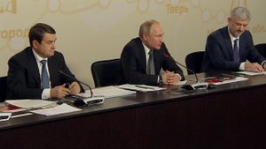 Владимир Путин дал старт движению по самой современной в России магистрали Москва - Санкт-Петербург