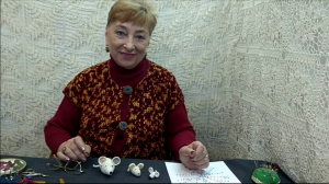 Игрушка-сувенир "Мышка". Мастер-класс по вязанию крючком от О. С. Литвиной.