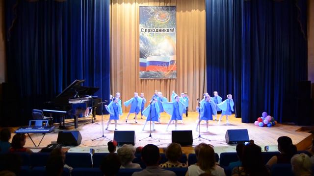 очень трогательно...Аист на крыше!!! смотреть онлайн