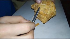 КАК СДЕЛАТЬ НОЖКИ К ИЗДЕЛИЮ ИЗ БЕРЕСТЫ /  К СОЛОНКЕ