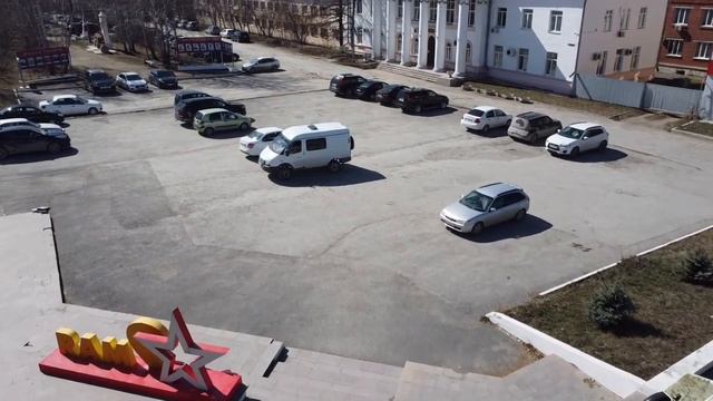 Центральная площадь п. Белоярский. Видео Спасского Андрея смотреть онлайн