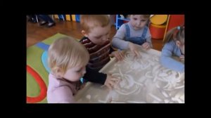 Занятие с песком во второй группе раннего возраста Ситникова В Е