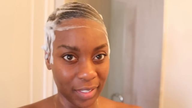 RELAXER DAY!| 7 weeks post relaxer| Short hair styling at home! смотреть онлайн