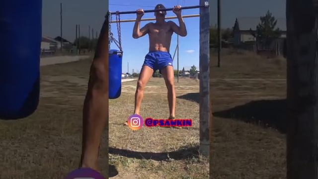 ?Зарубился с чемпионом по греко-римской борьбе на турниках!? смотреть онлайн