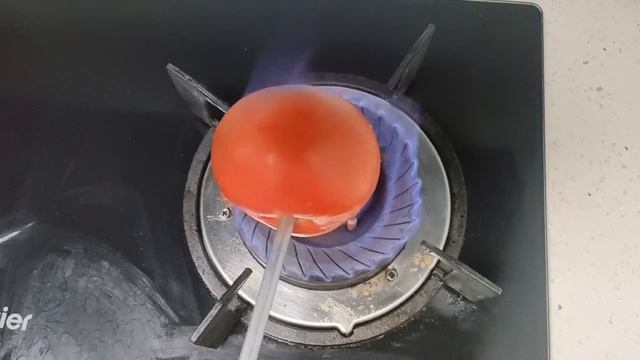 西紅柿去皮別再用開水燙了，飯店大廚教你一招，10秒一個，一撕就掉，太省時間了！【百變小廚坊 VS 龍兒美食 Magic Kitchen】