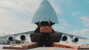 Погрузка экскаваторов Амфибия в Ан 124 Руслан
