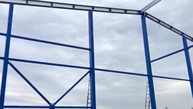 Монтаж быстровозводимого здания. Серия: ИЗЛК Рус-ВГ-300-2.2016 смотреть онлайн