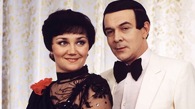 ДО СИХ ПОР НЕ СМИРИЛАСЬ! Как живет сейчас и выглядит вдова Магомаева - Тамара Синявская? смотреть онлайн