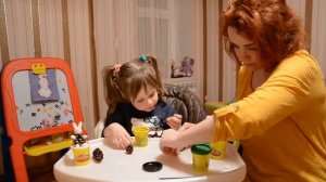 Поделки из шишек и пластилина. Динозавр, зайчик и ежики - Лика Хурция