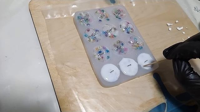 Пуговицы из эпоксидной смолы два варианта
