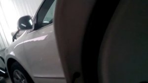 Как снять ручку на SKODA