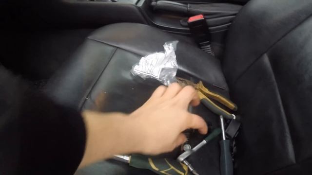 BMW E46 скрипит дверь ! как разобрать карту двери ! смотреть онлайн