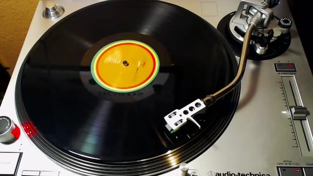 Bob Marley & The Wailers - No Woman, No Cry (Live Version).mp4 смотреть онлайн