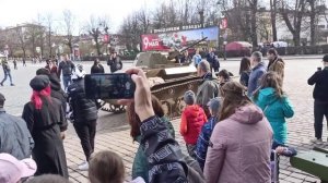 Т-60 едет своим ходом. 9 мая 2023 года, г.Выборг