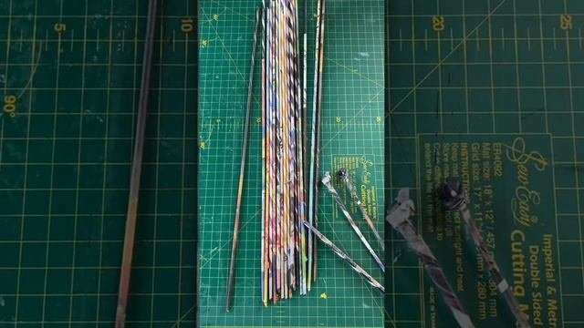 Стрекоза из бумажной лозы