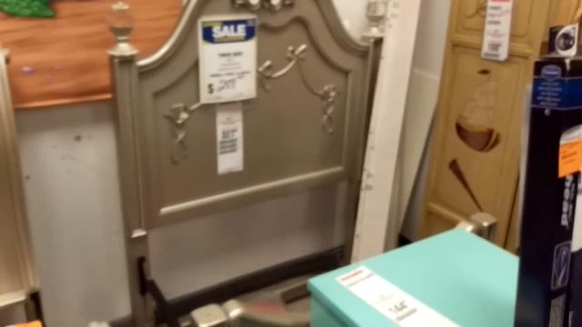 США. Мебель дешево.