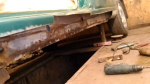 Peugeot Partner сварка порогов. Сквозная коррозия.  Кузовной ремонт. Пороги, фары, бампер.