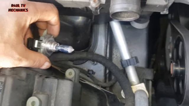 2010 VAUXHALL INSIGNIA HEADLIGHT BULB REPLACEMENT смотреть онлайн