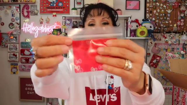 Hello Kitty Pop Up Cafe Las Vegas смотреть онлайн